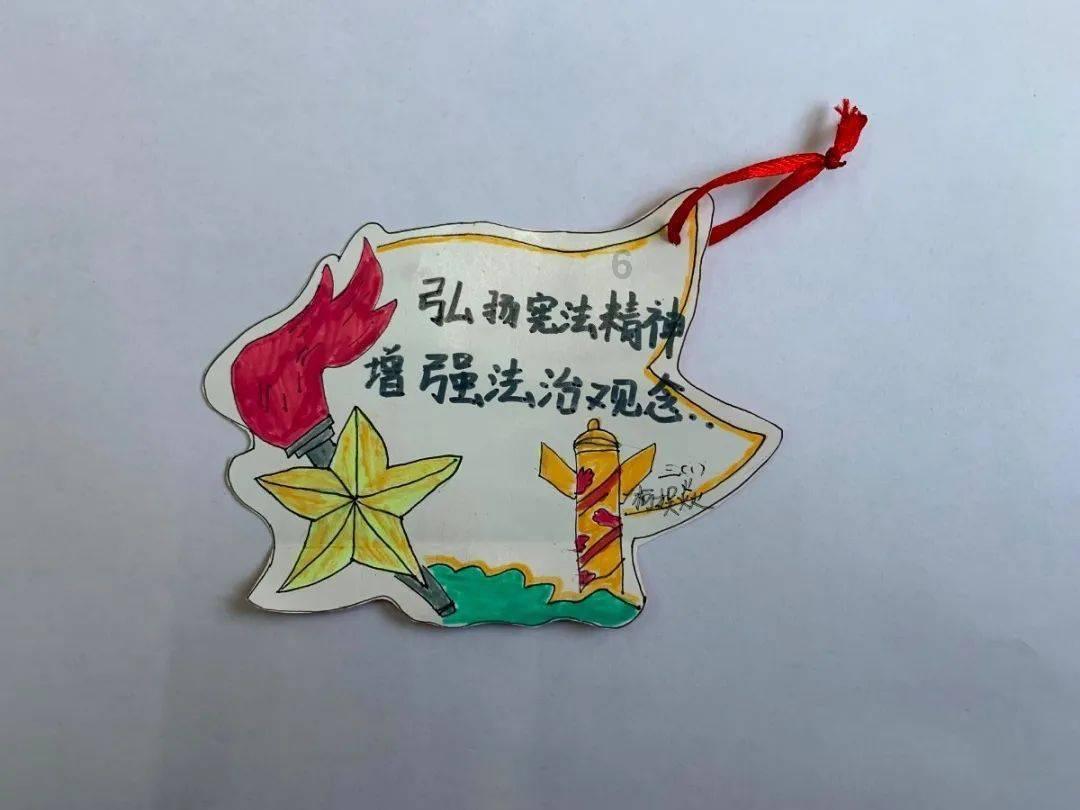 逃离整洁的杂物间